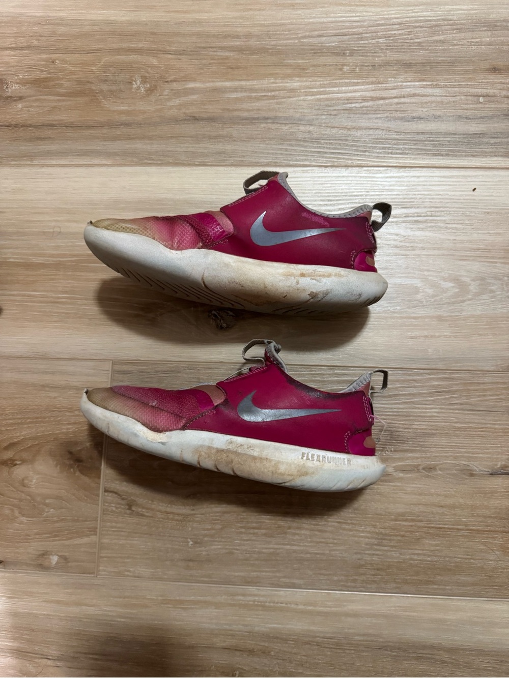 FREE Nike Kids Flex Runner Pink Foam Slip-On Sneakers Size 3Y AT4662-609 - Picture 5 of 7